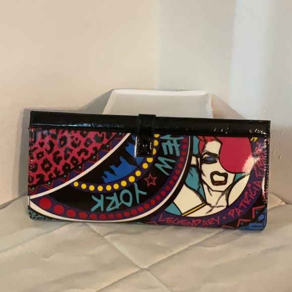 Patricia Field Sex & The City New York Clutch, Graffiti Print, 12”W x 6”H, NWT - Picture 2 of 10